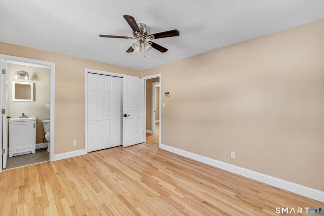 Building Photo - 139 Walnut Tree Hill Rd