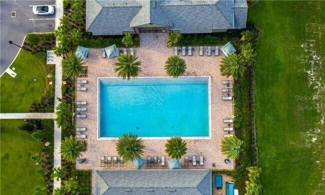 Building Photo - Gorgeous brand new house 4 bedrooms 3.5 bathrooms lake view