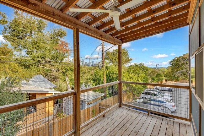 Primary Photo - 1518 Parker Ln