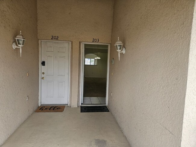 Building Photo - 13415 Fairway Glen Dr