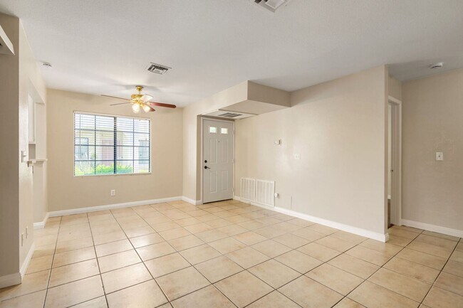 Building Photo - 4860 Nara Vista Way