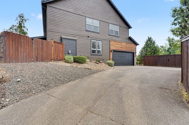 Building Photo - 1321 Chapman Hill Dr NW