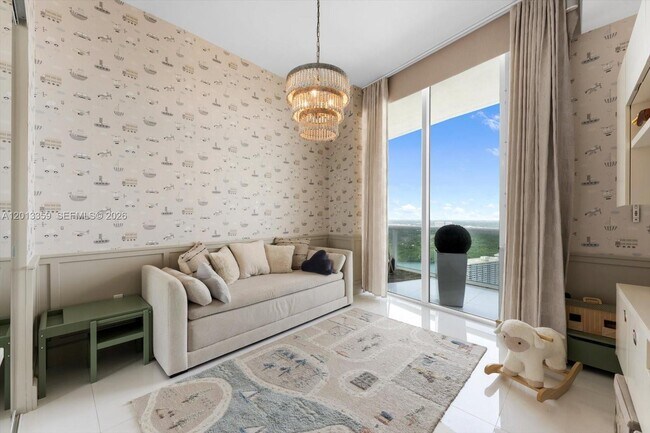 Building Photo - 15811 Collins Ave