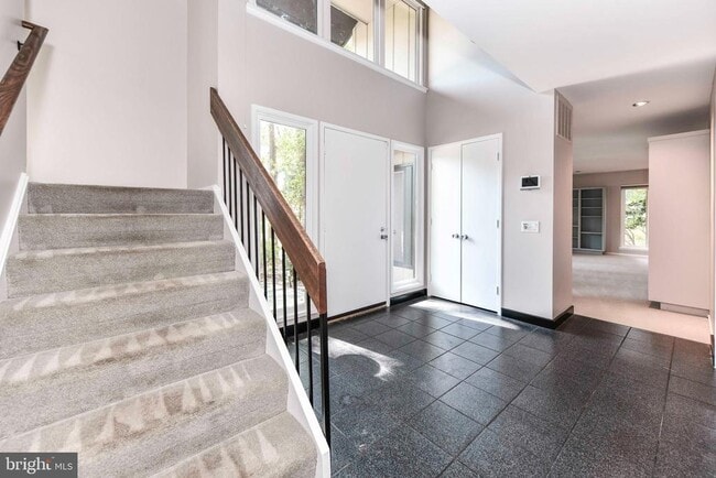 Building Photo - 3318 Mantua Dr