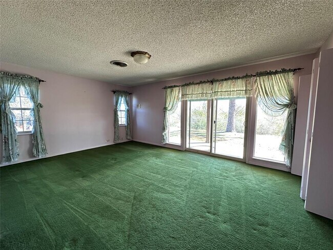 Building Photo - 180 Griesenbeck Ranch Rd