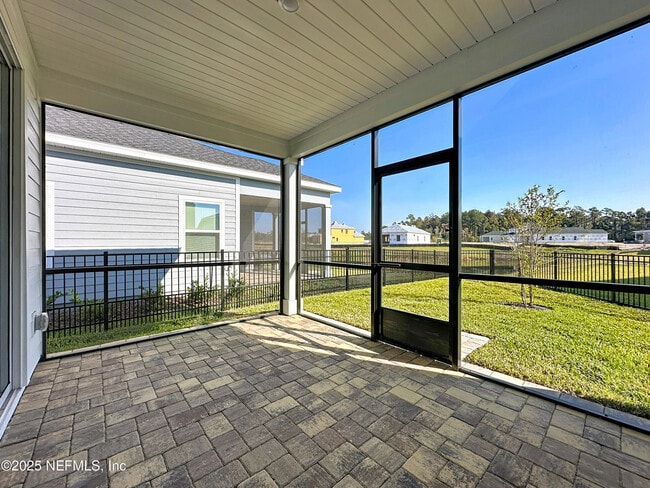 Building Photo - 289 Pentwater Rd