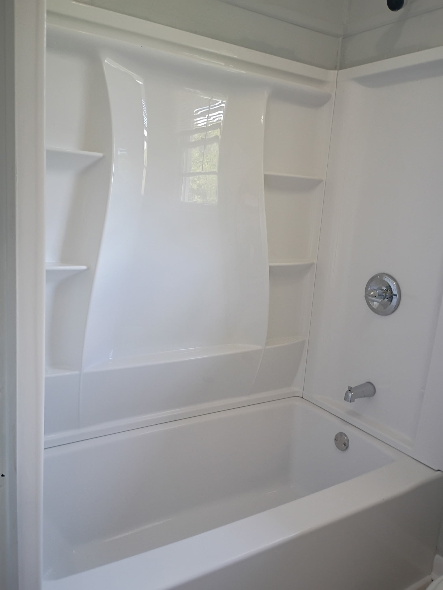 New Shower + Tub - 539 Cedar St