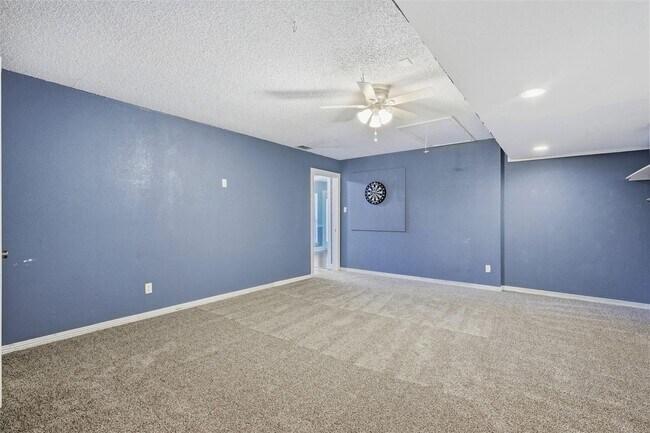 Building Photo - Home in Midlothian