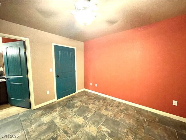Building Photo - 2300 E Silverado Ranch Blvd