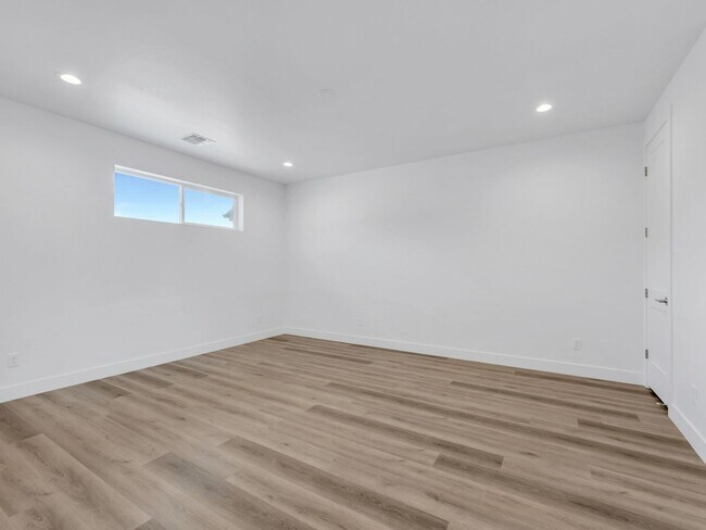 Building Photo - Gorgeous Flagstaff Property