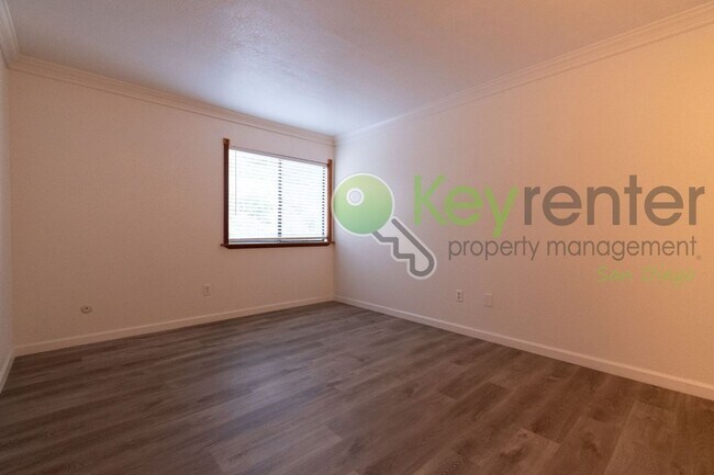 Building Photo - Walking distance to Fashion Vally Mall |2 minute drive to both North and South 163, as well as I-8