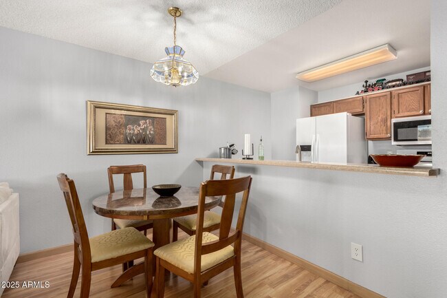 Building Photo - 9264 W Morrow Dr