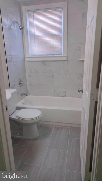 Building Photo - 8004 Gray Haven Rd