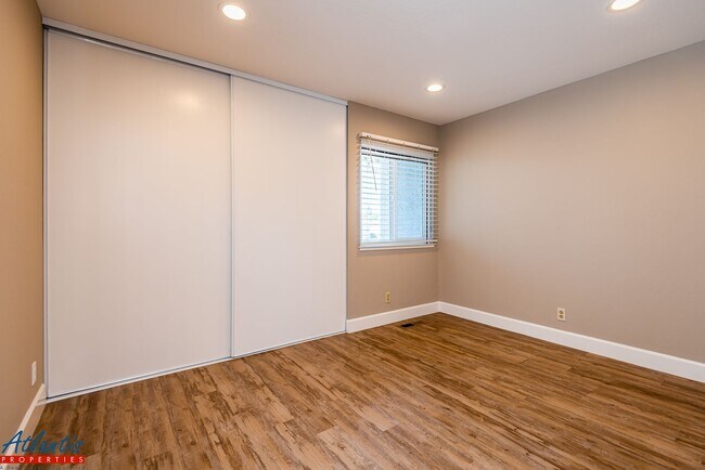 Building Photo - Lovely Home | Central A/C | E.V. Charger