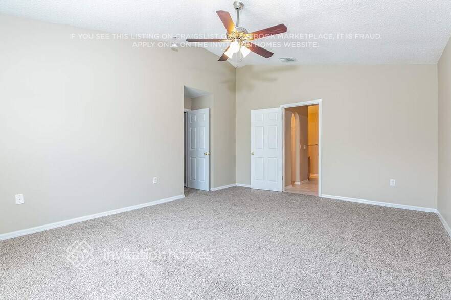Building Photo - 1800 Brookshire Cir