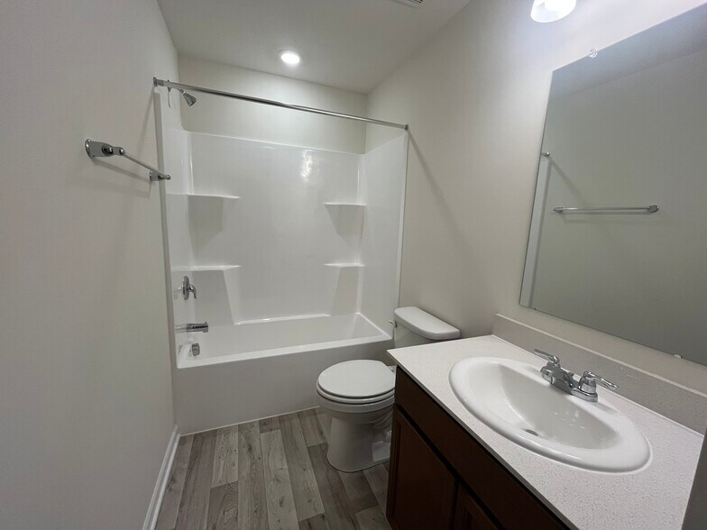 Building Photo - 151 Figleaf Ln