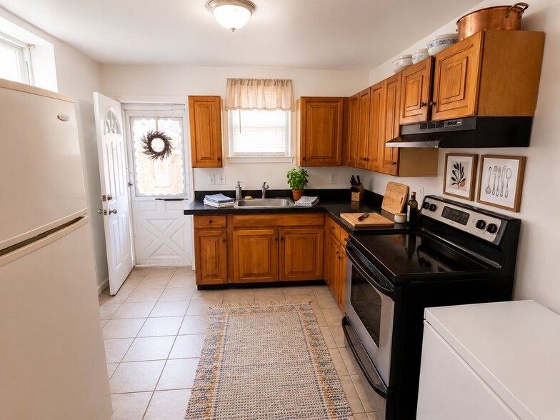 Building Photo - South Philly Gem in Grays Ferry – Updated Rowhome with Basement