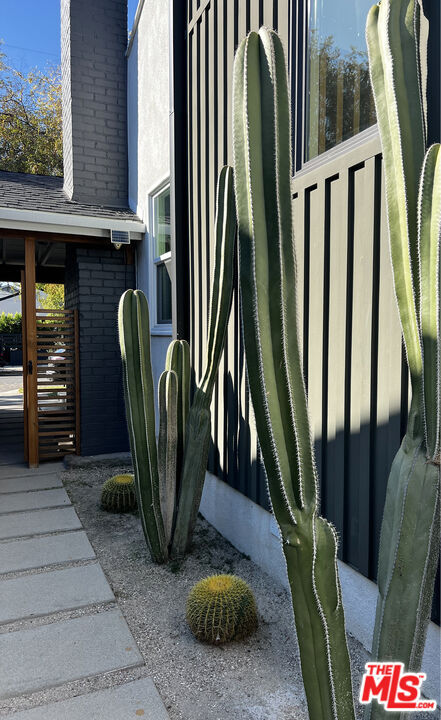 Building Photo - 4448 Elmer Ave