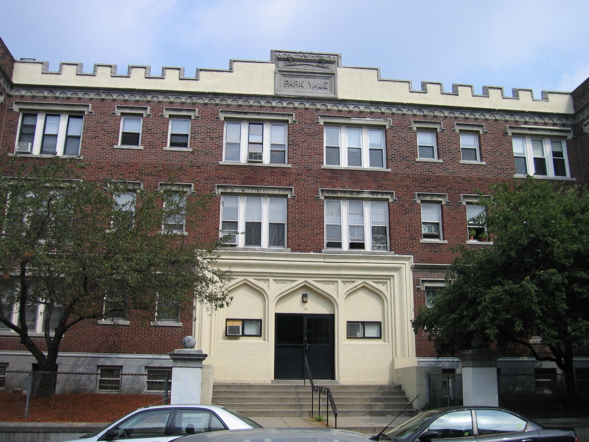 Building Photo - 15 Glenville Ave