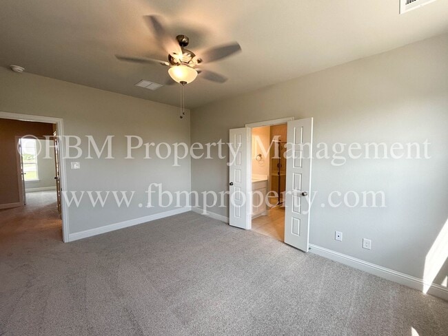Building Photo - 2133 Layla Dr