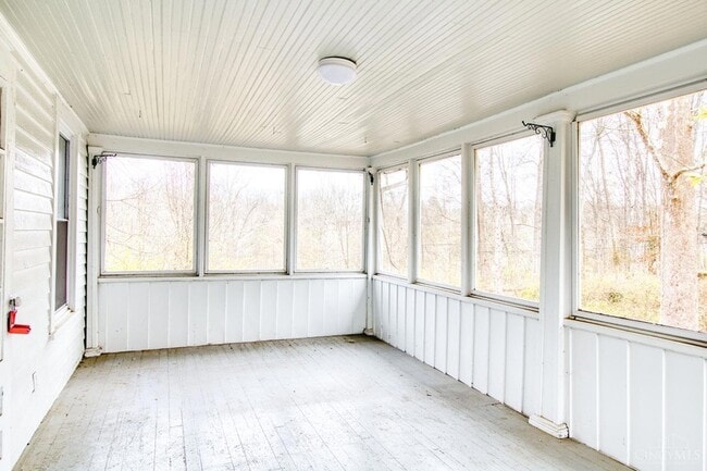 Building Photo - 7249 State Rd