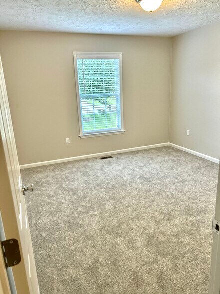 Building Photo - 1130 Alexwood Dr