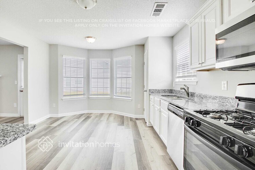 Building Photo - 2585 Thunder Basin Way