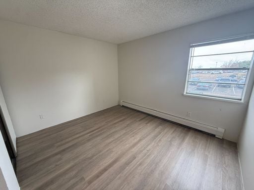 Building Photo - Nice 1 Bedroom 1 Bathroom Condo in Golden with Pool!! Available NOW!!