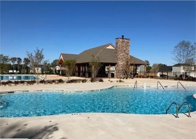 Building Photo - Modern Greenville Living - Spacious Home Available Now!