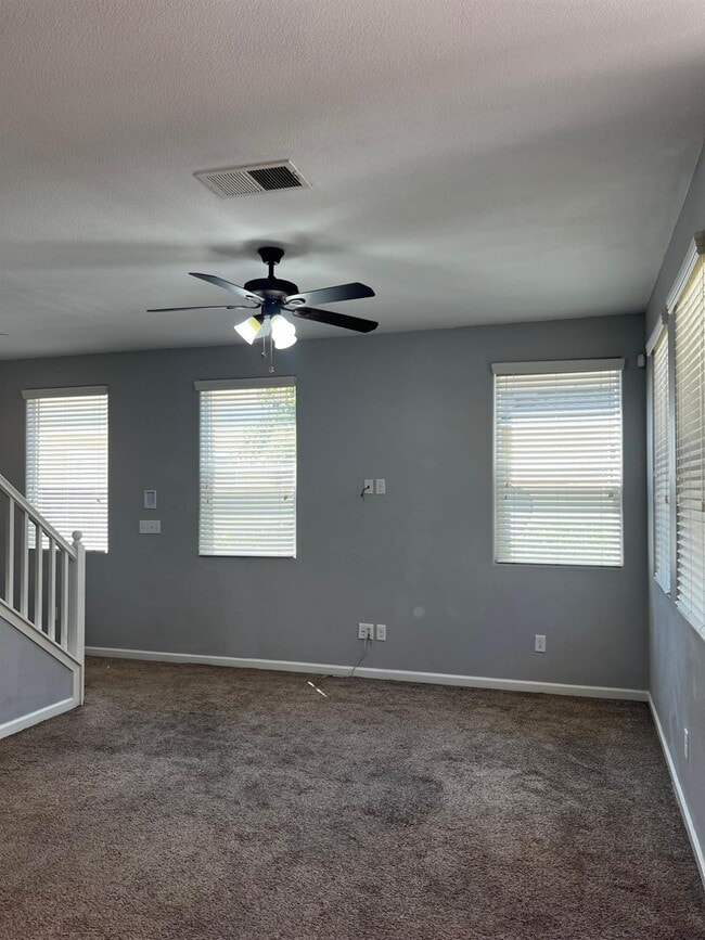 Building Photo - 7037 N Creative Dr