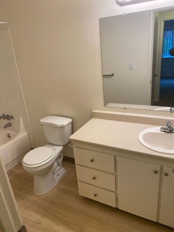 Building Photo - 479 Senate St NW