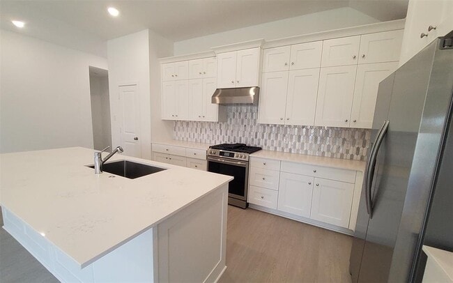 Building Photo - 6422 Seafoam Lake Dr