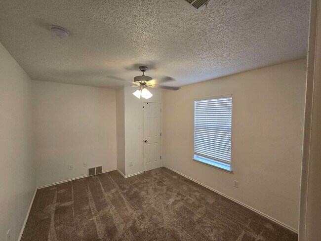 Building Photo - 403 Prentiss Ave