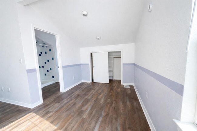 Building Photo - 212 Lessin Ln