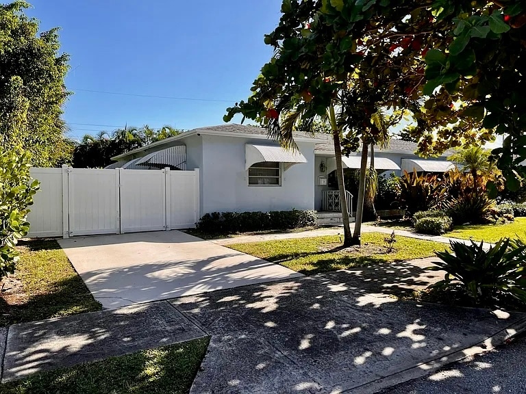 Building Photo - 235 Fordham Dr