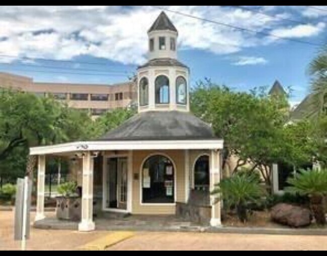 Building Photo - 2300 Old Spanish Trl