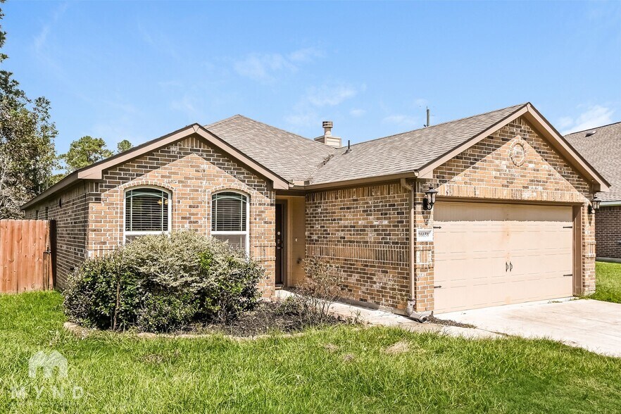 Building Photo - 16658 Bluefin St