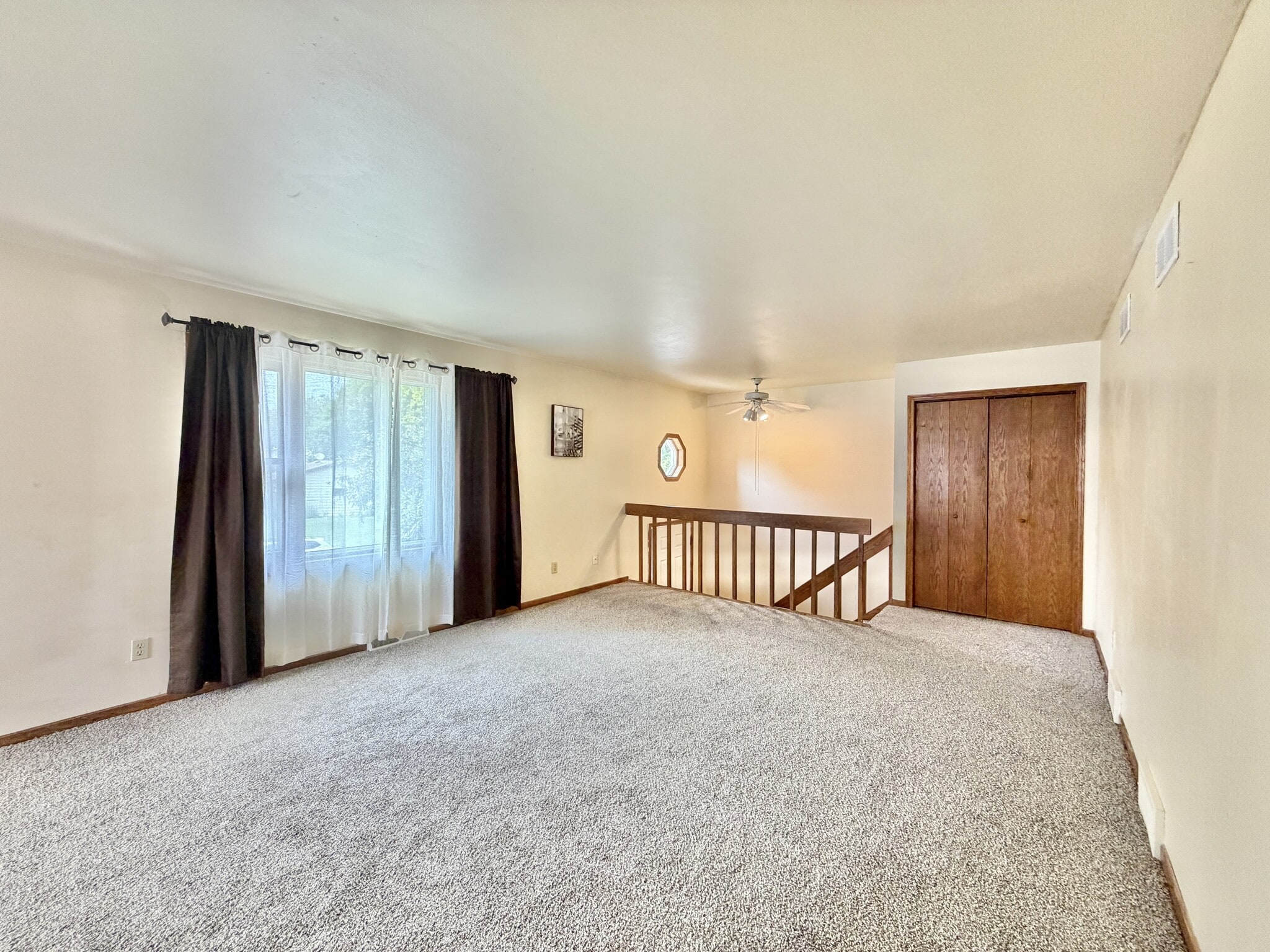 Building Photo - 2658 Chesapeake Dr