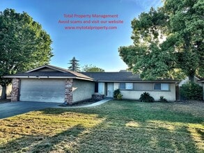 Building Photo - 2902 S University St