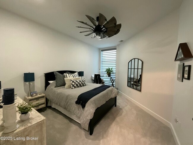 Building Photo - 324 E Main St