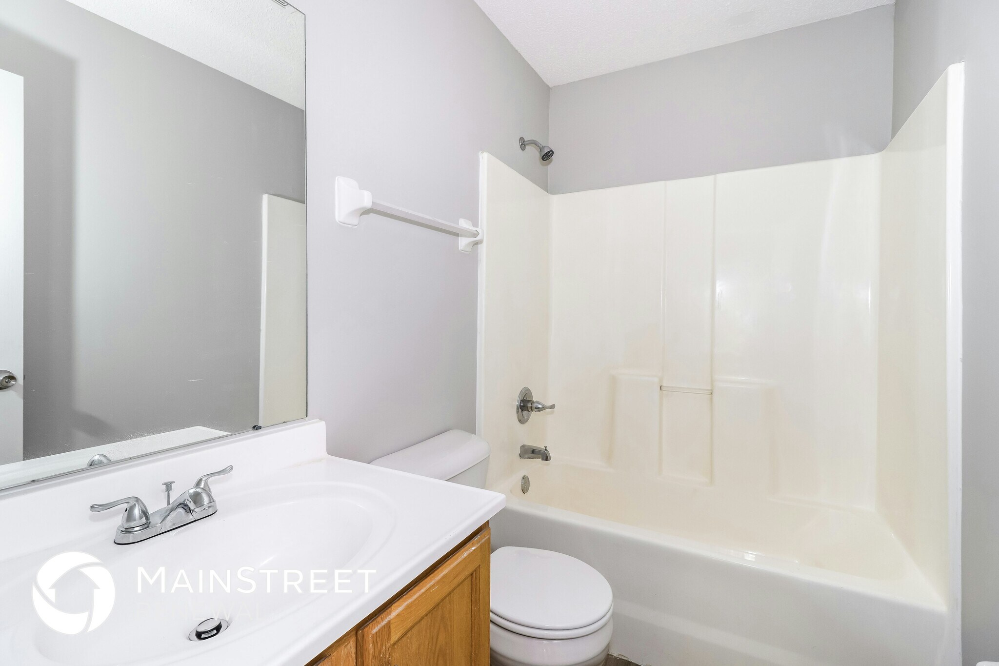 Building Photo - 3761 Clarion Dr