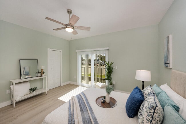 Building Photo - 900 Paddleboard Ct