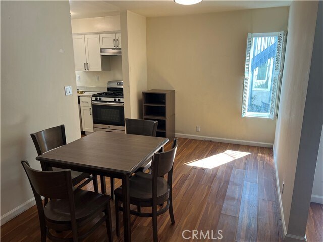 Building Photo - 265 N Oakland Ave