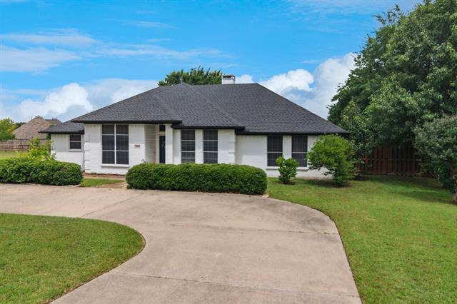 Building Photo - 16435 Red Oak Cir N