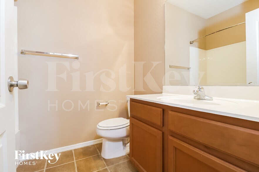 Building Photo - 7708 S 68th Dr