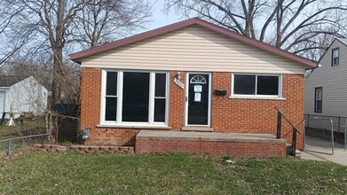 Building Photo - 29800 Oakwood St