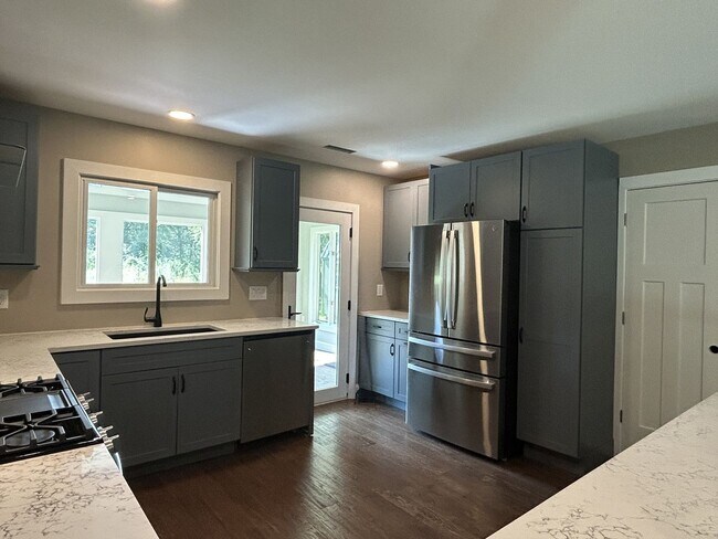 Building Photo - Fully Renovated 3BR/2BA Home with Creek Vi...