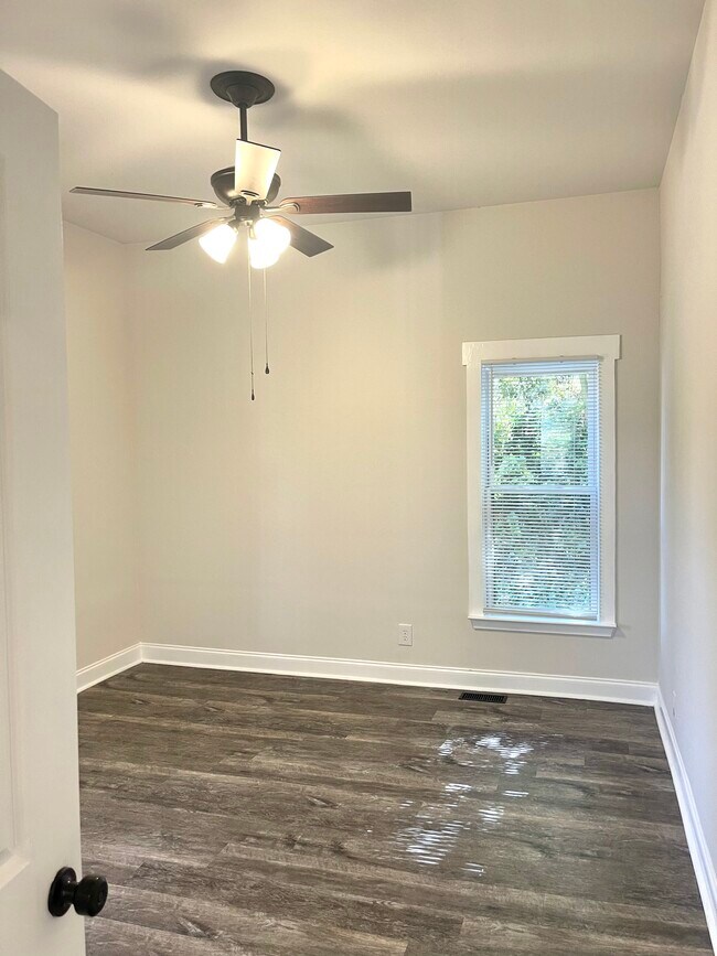 Building Photo - 113 N Patterson St