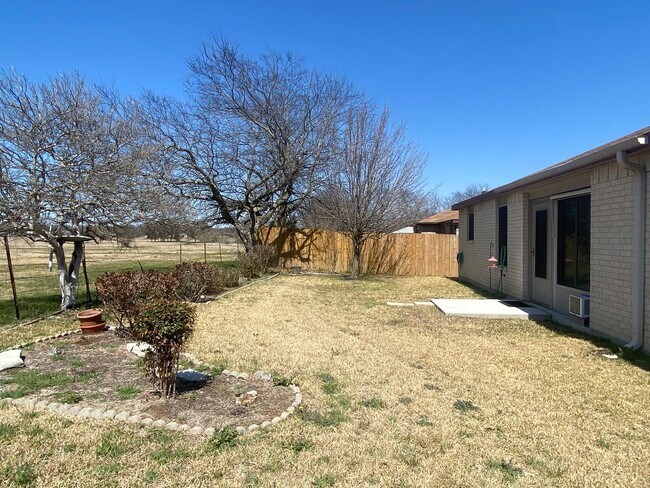 Building Photo - 3 BEDROOM BELTON ISD