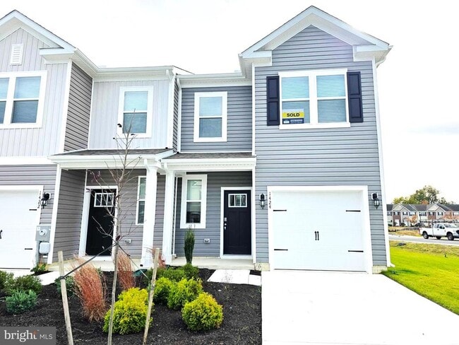 Building Photo - 1424 Sugarplum Ln